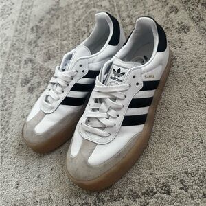 Adidas sambae 8.5 women’s